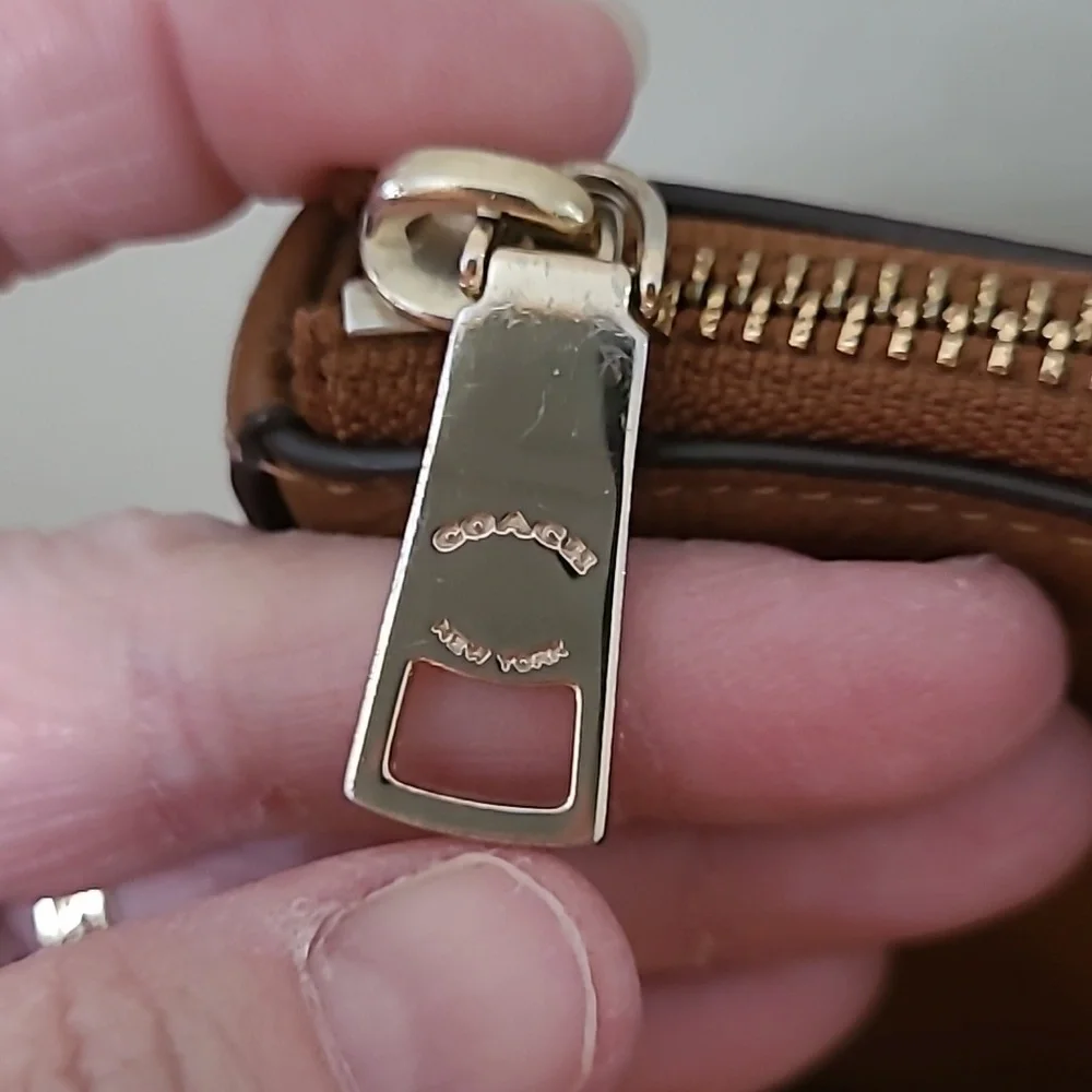 Coach Tan Leather Tote Bag with Dust Bag - Picture 15 of 16